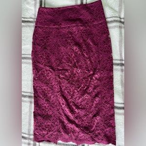 EXPRESS LACE PENCIL SKIRT - Burgundy - Size 0 - New with tags